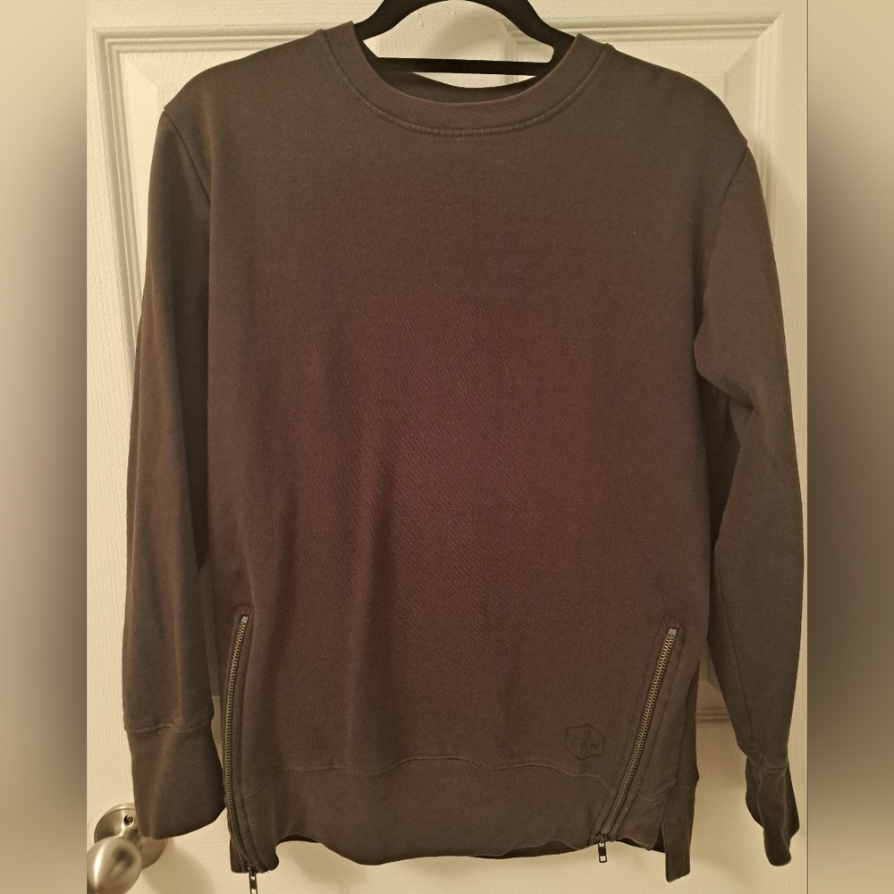 Brave Soul Sweater With Functional Zipper Accents